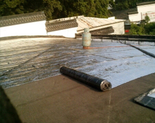 个旧屋顶防水